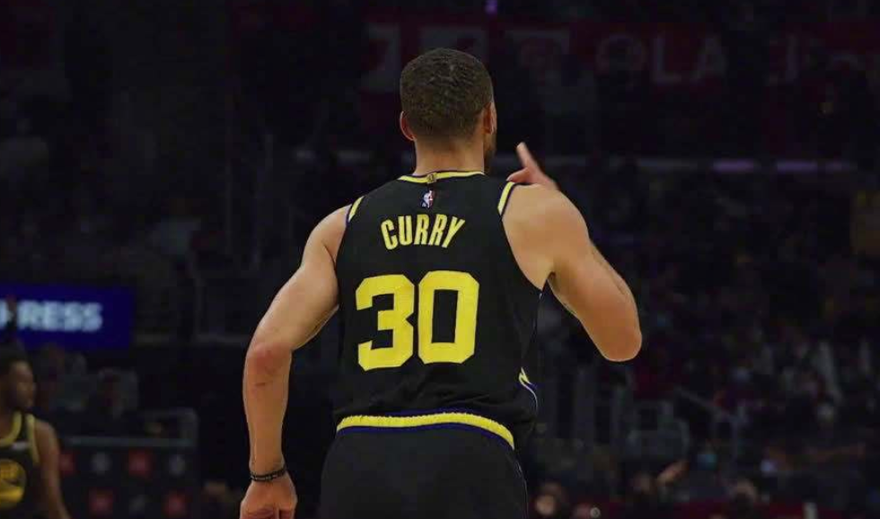 里程碑夜！丹佛掘金刷新队史纪录，全明星赛清晨刷纪录，压力陡增，轮换策略成焦点的简单介绍