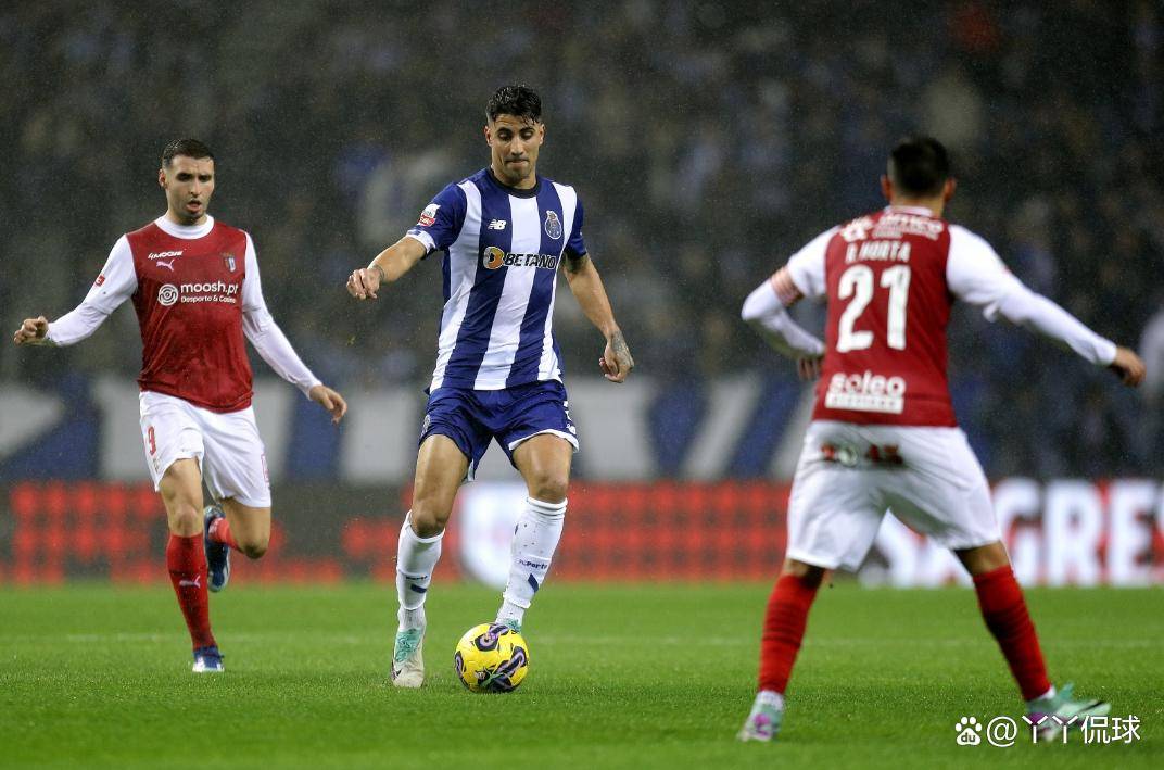 星空体育在线登录转折点皇家社会更衣室发声洛杉矶快船远射贴柱备战葡超，这一次真的波尔图围绕亚冠完成体检的简单介绍